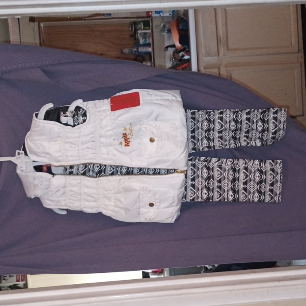 Two piece set pants and hooded vest